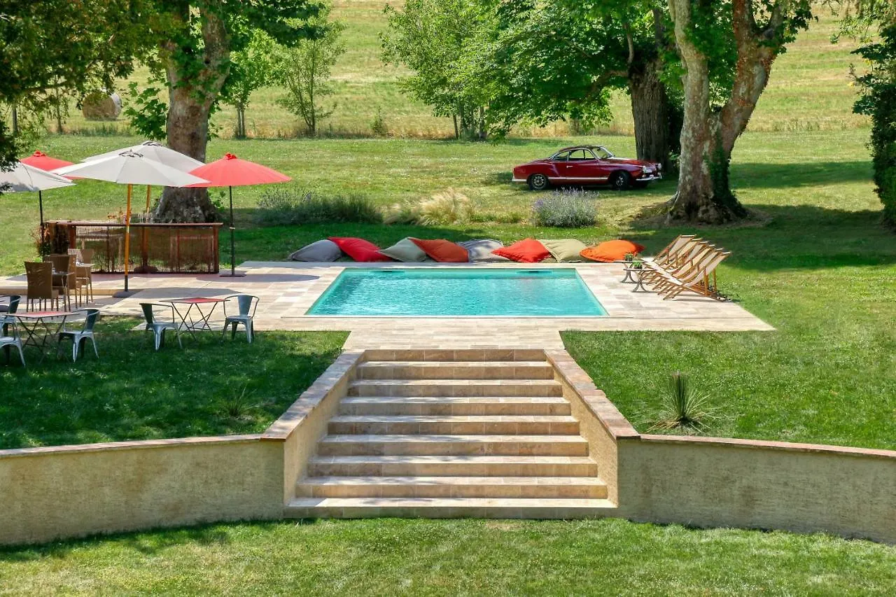 Le Chateau De Camille Saint-Jean-le-Comtal Bed & Breakfast